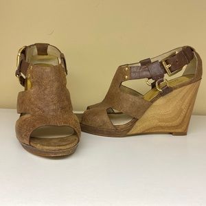 Michael Kohr, wedge heels